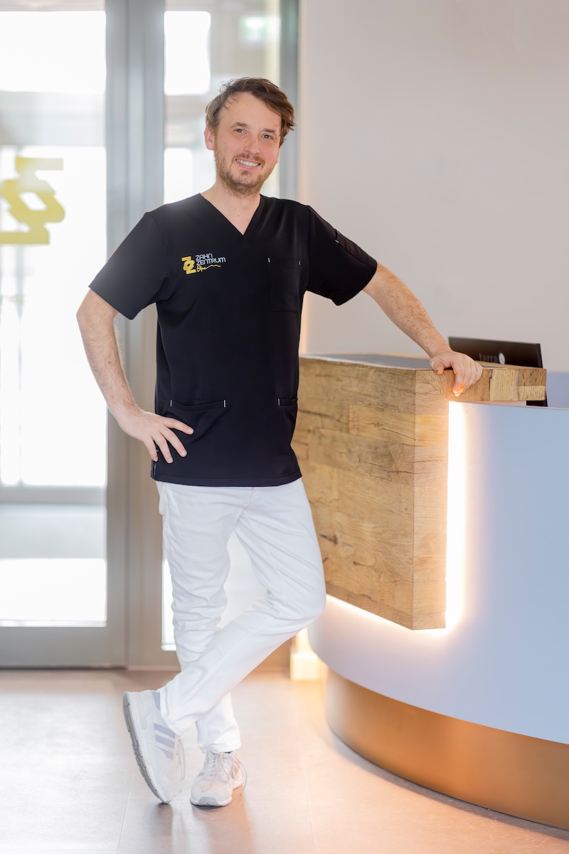 Zahnarzt Torsten Hotzler im Zahn-Zentrum Olpe